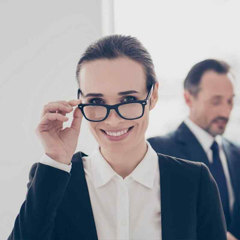 https://backup.decisionsix.com/wp-content/uploads/2019/04/img-people-07.jpg